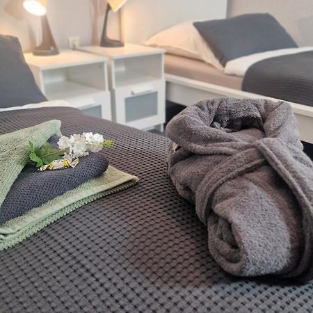 Ferienwohnung Landlicht Mit Terrasse In Ruhiger Lage Sulingen Exterior foto